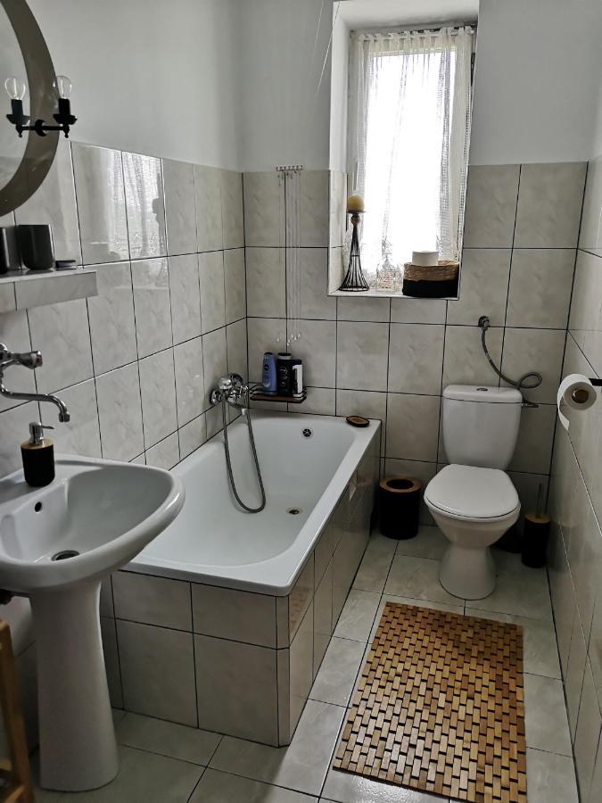 Вилла A Summer House Zarabie Domek Letniskowy Zarabie Мысленице Экстерьер фото